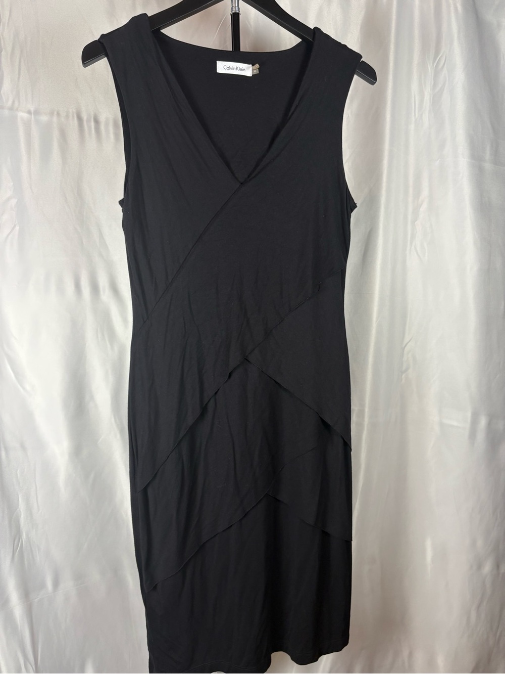 Calvin Klein Black Sleeveless Layered Sheath Dress Size 6 V Neck